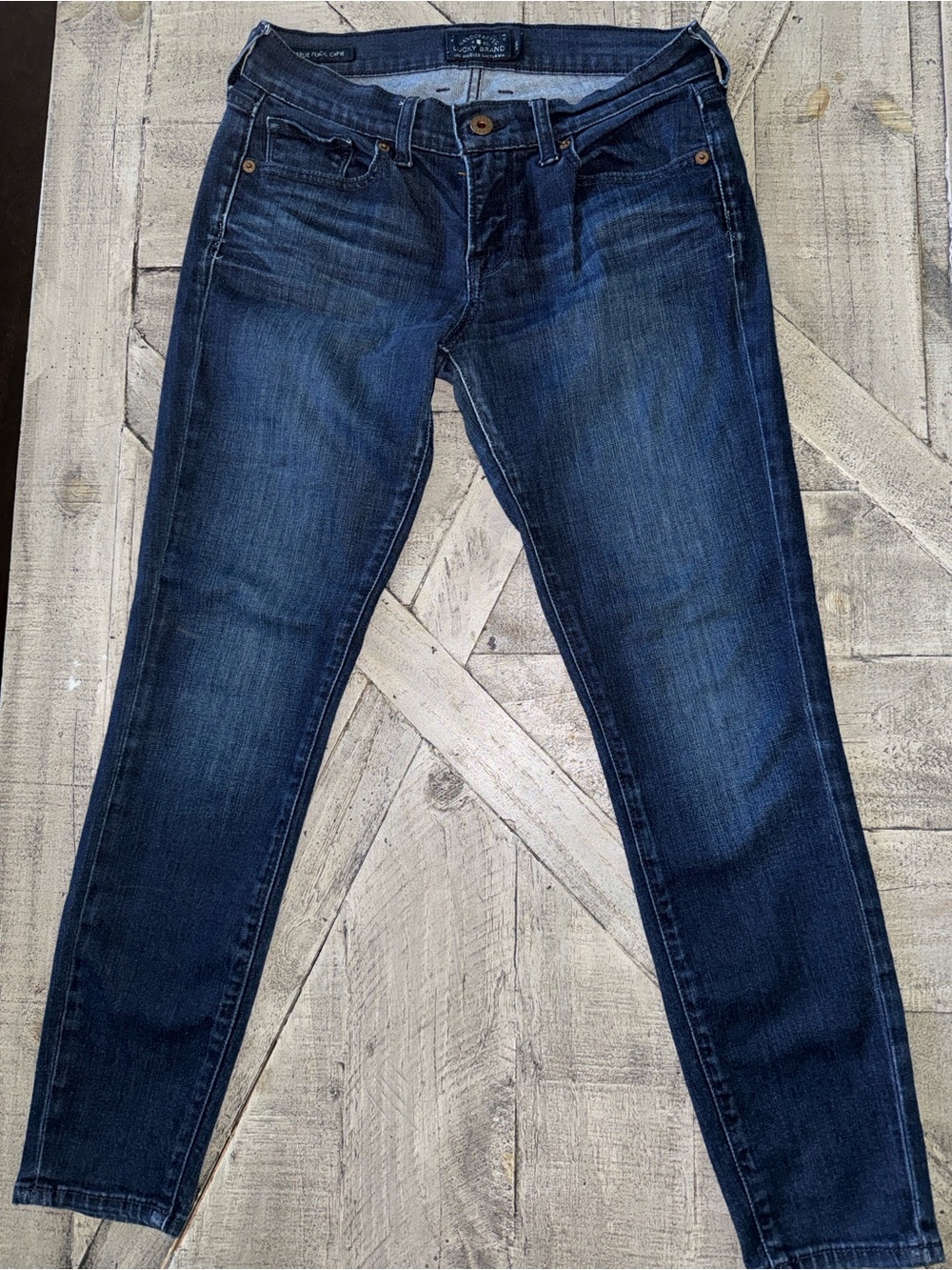 Lucky Brand super low rise Charlie Pencil Capri 2/28
